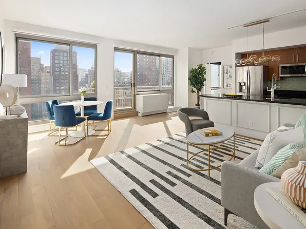 242 E 25th St Penthouse A, New York, NY 10010