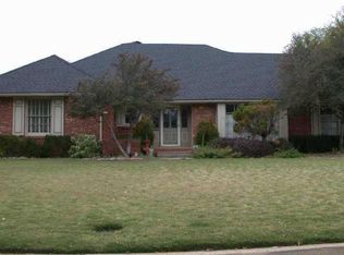 7005 Country Club Pl, Oklahoma City, OK 73116