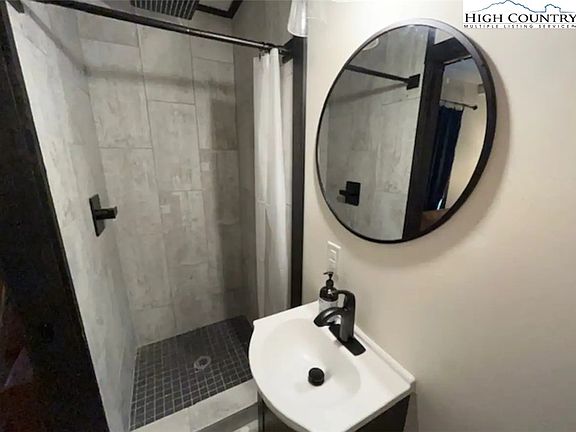 5th image of 510 Long Street