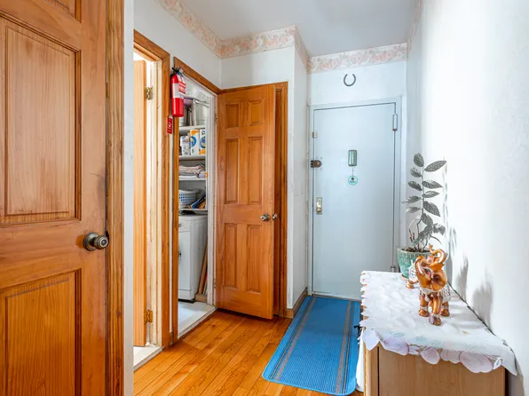 1727 East 14th Street image 12 of 31