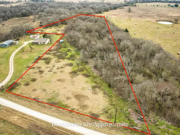 350 County Road 319, Rosebud, TX 76570