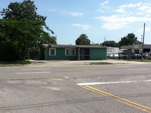 2nd image of 25131 Marion Ave