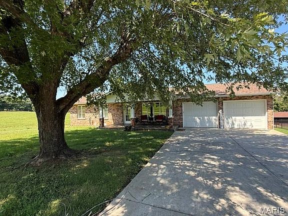 2nd image of 10080 Cherry Hill Ln