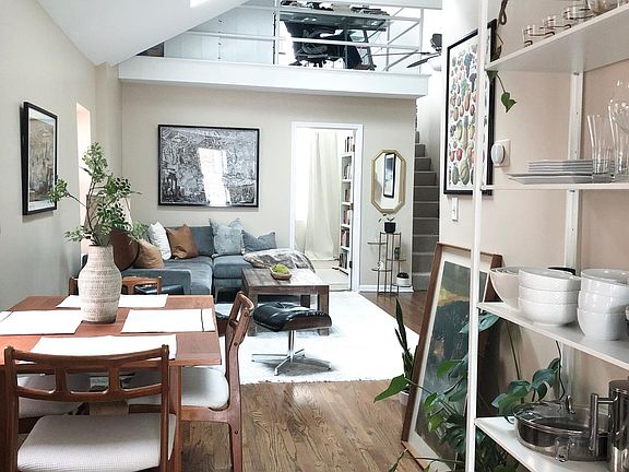 3rd image of 1614 W Pierce Ave #2