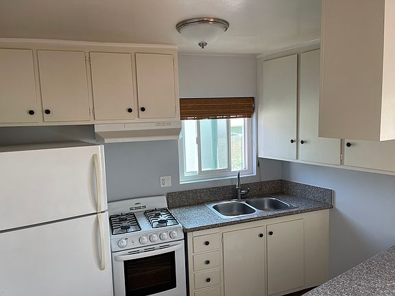 3rd image of 4321 Inglewood Blvd APT 15