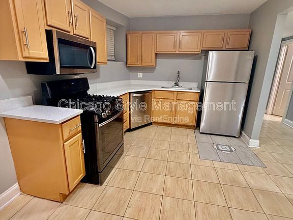 3rd image of 6605 S Kimbark Ave #G