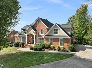 161 Golf Ridge Dr, Kingsport, TN 37664