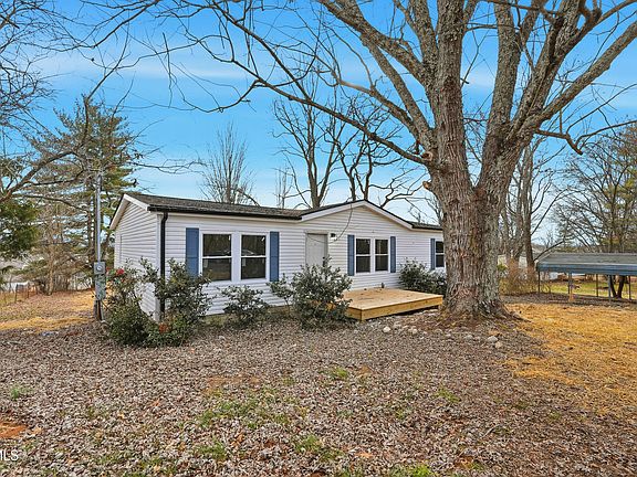 4th image of 449 Bay Hill Dr