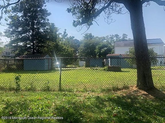 2nd image of 310 Edmunds Ave