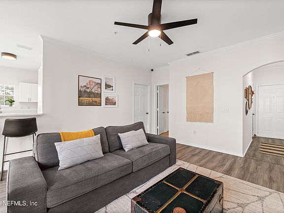 3rd image of 7800 POINT MEADOWS Drive #728