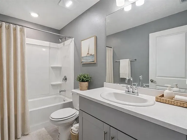 4431 Arlington Ave — Photo 11