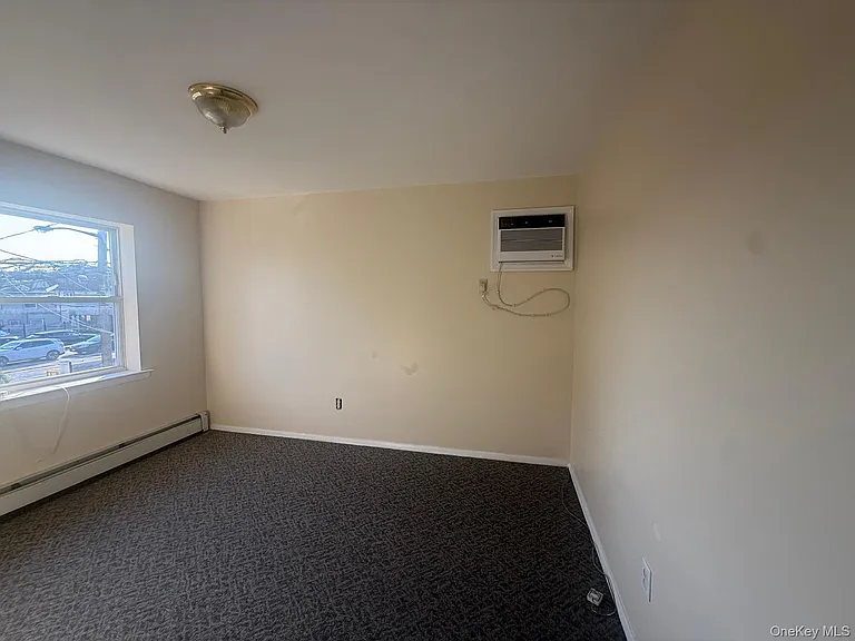 60 Columbia Ave — Photo 20