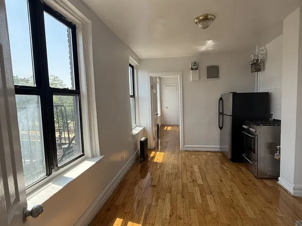 1 East 213th Street 2G image 3 of 7