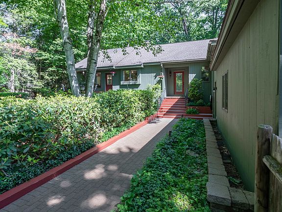 3rd image of 14 Wentworth Street