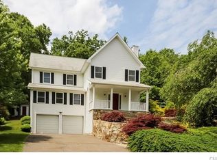 26 Basking Brook Ln, Shelton, CT 06484