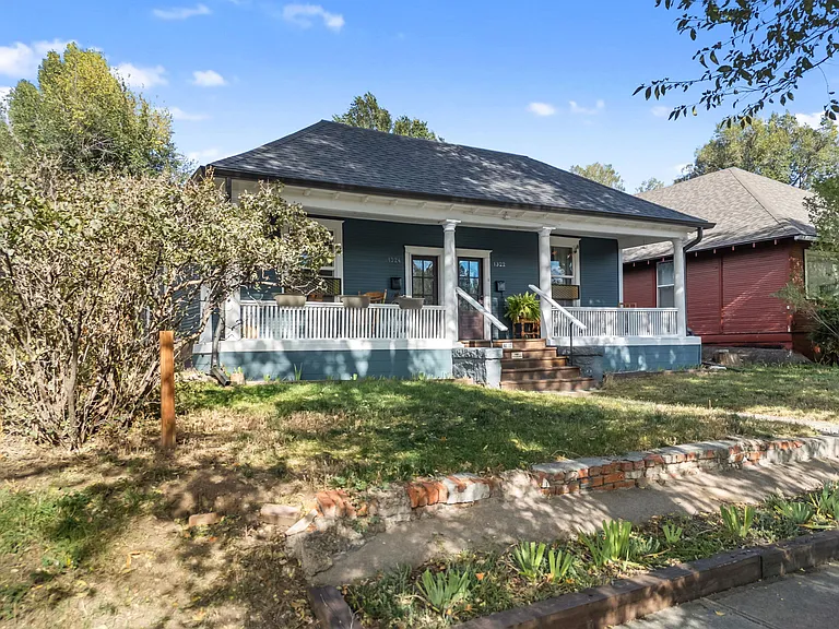1322 W Kiowa St — Photo 17