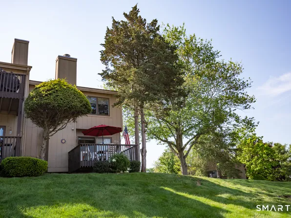15 Pilgrim Harbor #A, Wallingford, CT 06492