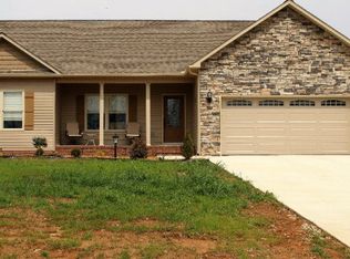 200 Betterton Rd, Walling, TN 38587