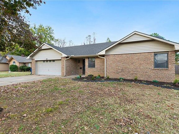 2nd image of 221 Cordes Dr