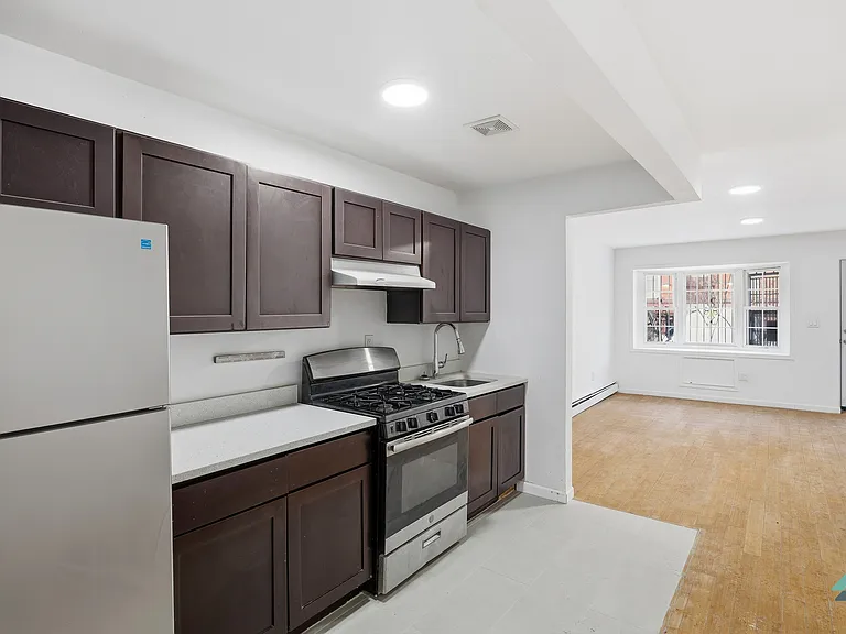 244 Macdougal St #2B — Photo 4