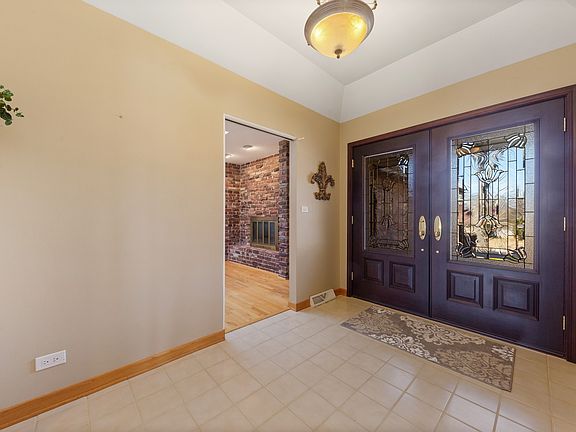2nd image of 3811 Candlewood Dr