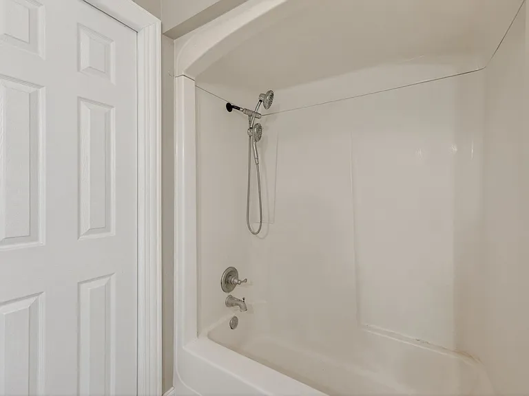 3561 Sunrise Dr — Photo 12