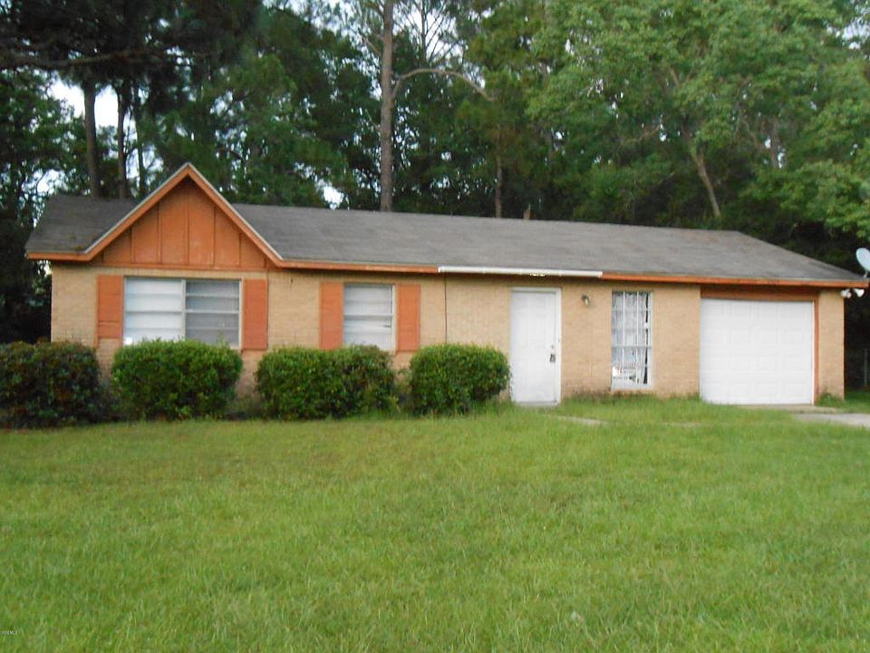 1st image of 2424 Linwood Dr