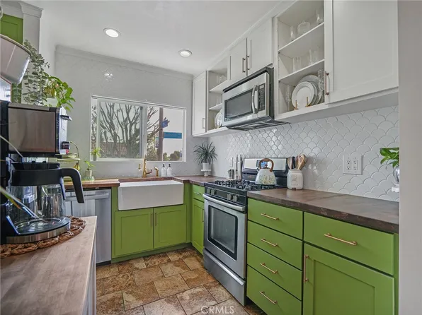 4037 E 7th St, Long Beach, CA 90804