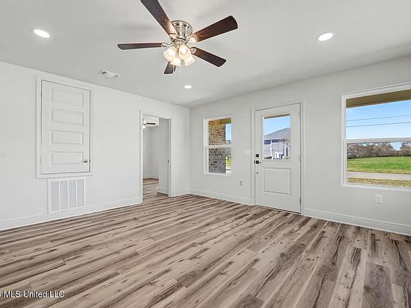 4th image of 4416 Beatline Rd