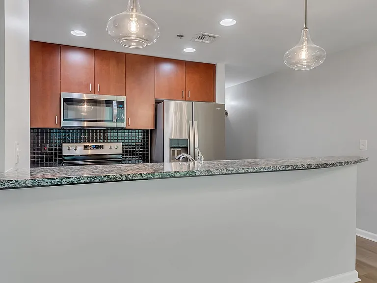 415 Church St #1105 — Photo 13