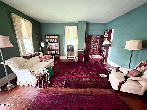 3rd image of 331 Cherry St