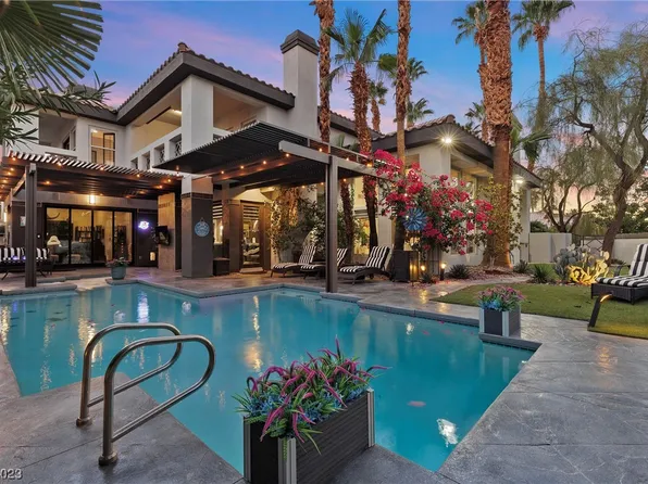 8001 Ryans Reef Ln, Las Vegas, NV 89128