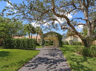 2291 Las Casitas Dr, Wellington, FL 33414
