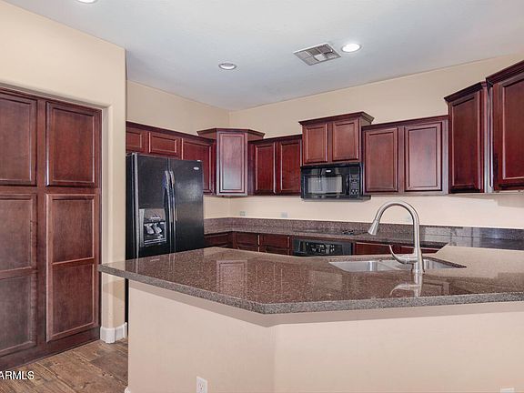 4th image of 3558 E Windsor Drive