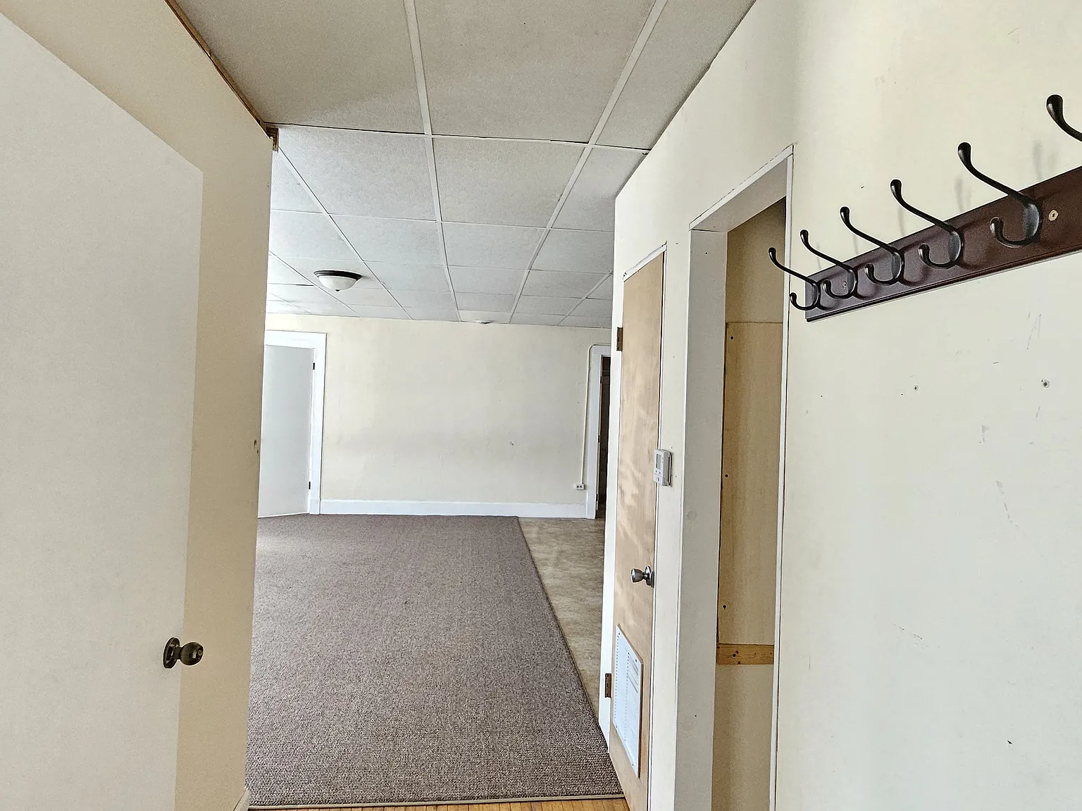 3 bed, $900 — Photo 4