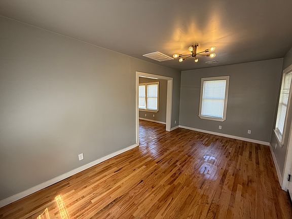 3rd image of 532 S 44th West Ave