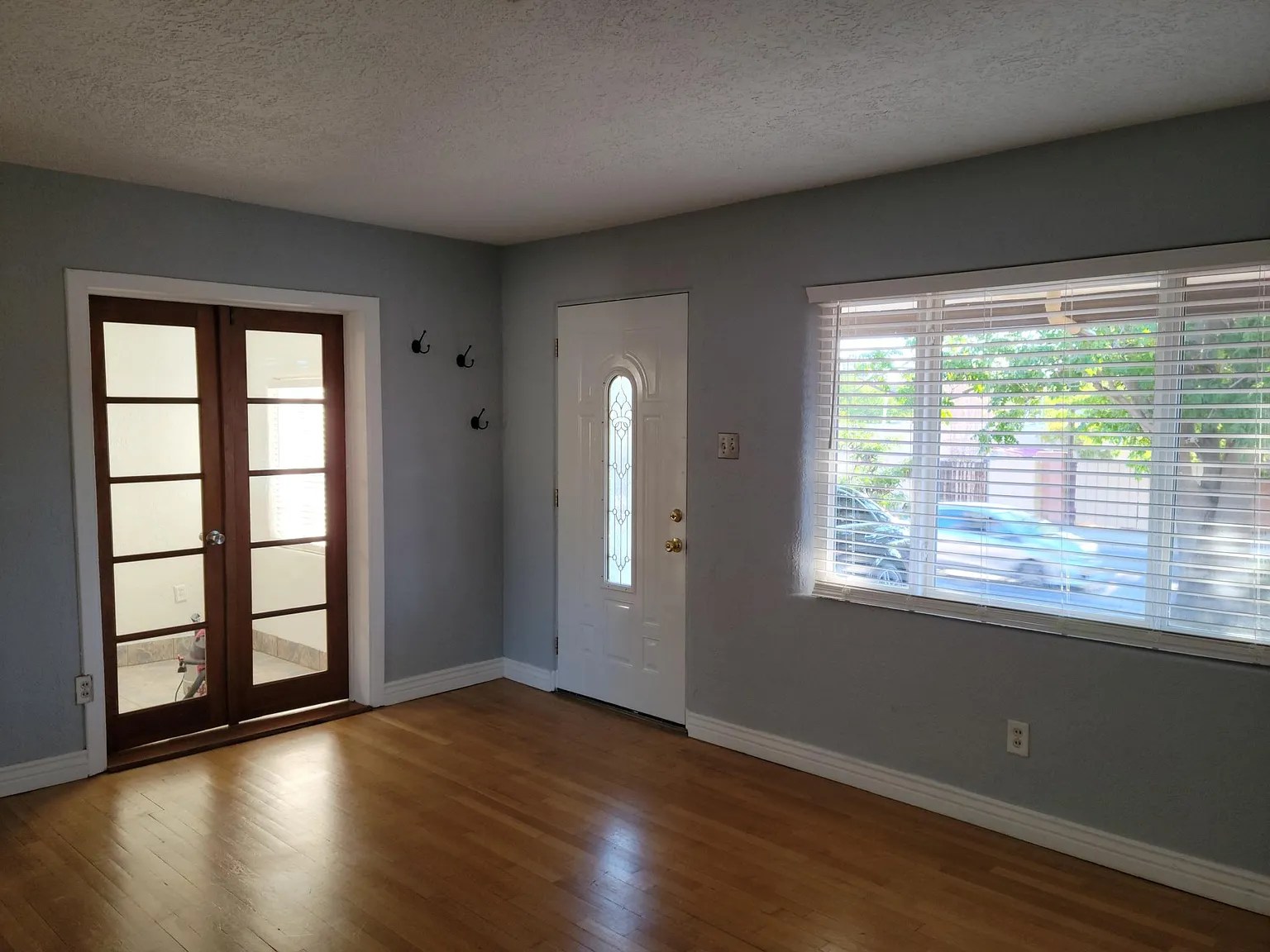 3 bed, 1066 sqft, $1,775 — Photo 3