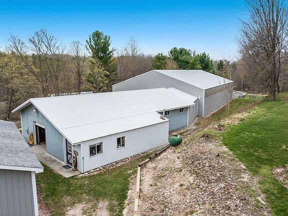 3rd image of 8124 Crisp Rd