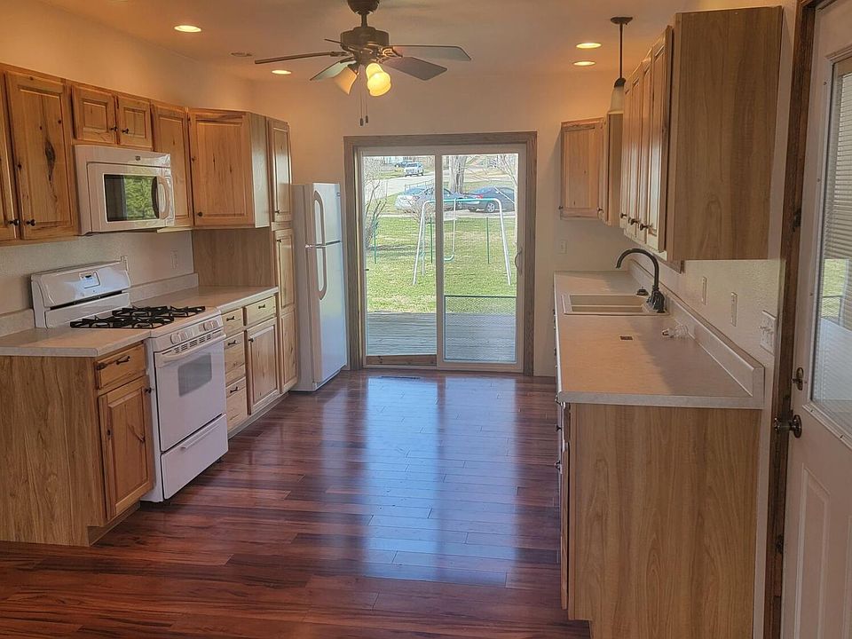 203 Jefferson St, Buffalo, IA 52728 Zillow