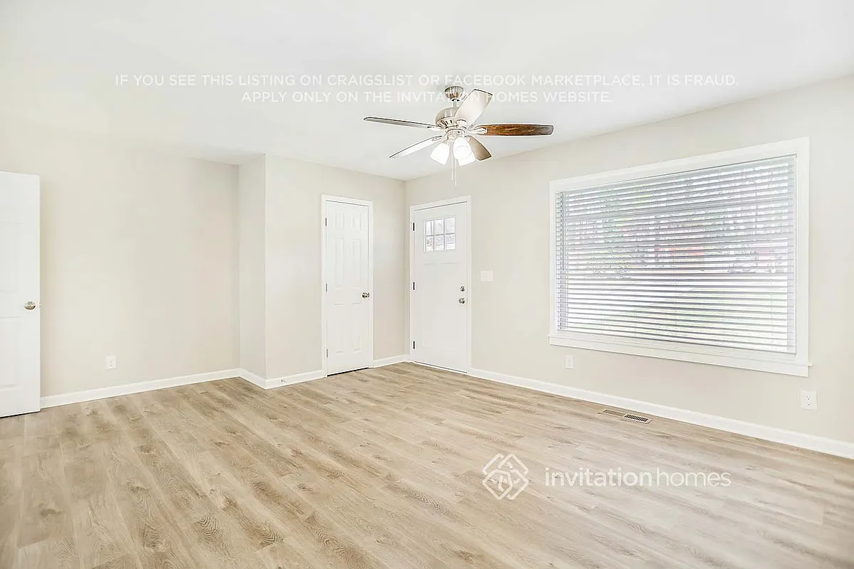 Building Photo - 3068 Rollingwood Ln SE