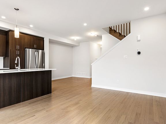 5th image of 1076 Kijik Cres #1