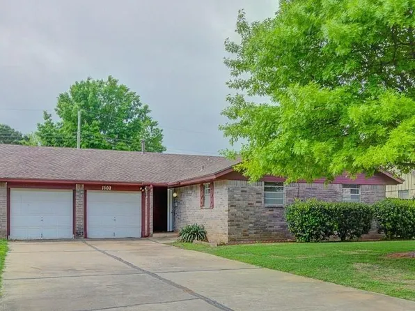 1502 Briar Meadow Rd, Norman, OK 73071