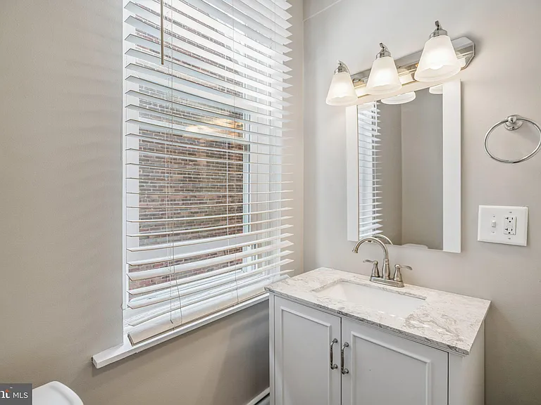 481 Gerhard St #2 — Photo 9