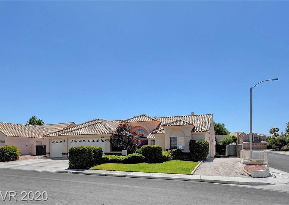 1st image of 289 Willow Grove Cir