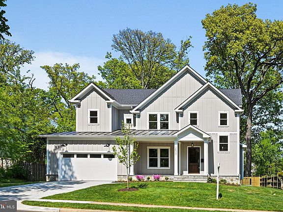 2nd image of 2633 Wooster Ct