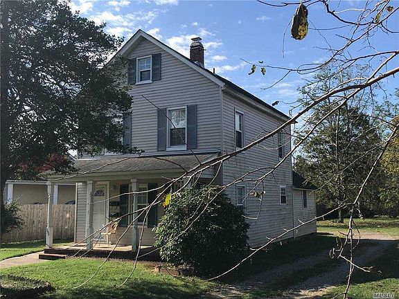 2nd image of 258 Railroad Ave