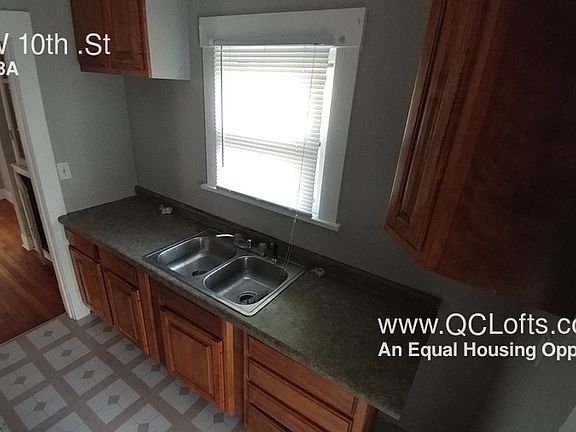 2nd image of 321 W 10th St