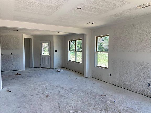 2nd image of 2125 Heritage Meadow Ln