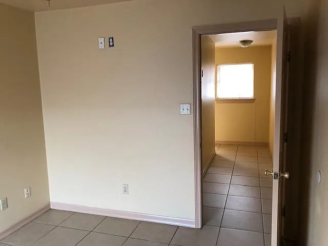 901 W Caffery Ave #6 — Photo 19