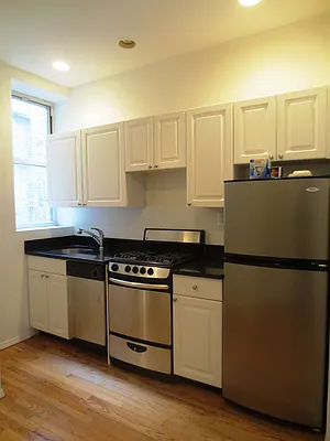 Rented by Waverly Realty Associates | media 2